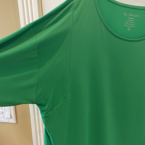 Chico’s Size 2 (10/12) Green Top w/ 3/4 Raglan Sleeves. Smoke Free Home. - Picture 4 of 7